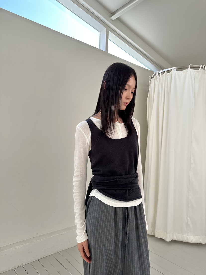 FAVE/FAVOURITE韓國代購㊣女士新款推薦人氣熱賣時尚吊帶背心FAVOURITE吊帶/背心