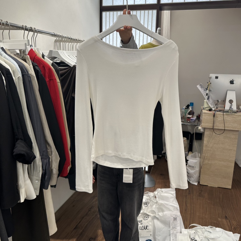 UNDERSTANDING東大門㊣實拍女裝新品熱賣人氣推薦時尚長袖T恤UNDERSTANDING長袖T恤