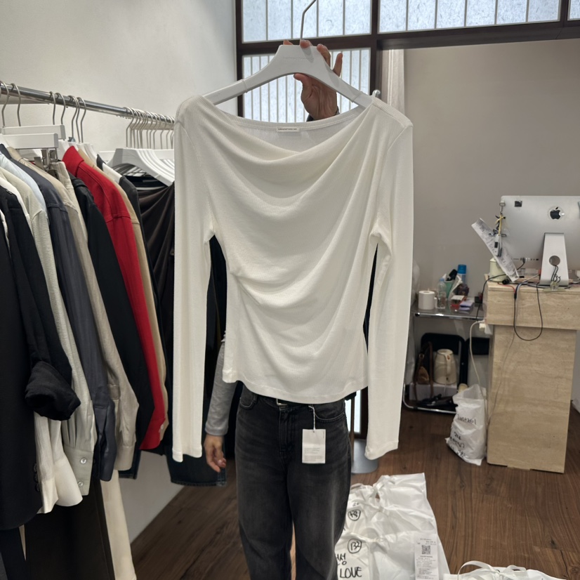 UNDERSTANDING東大門㊣實拍女裝新品熱賣人氣推薦時尚長袖T恤UNDERSTANDING長袖T恤圖色1