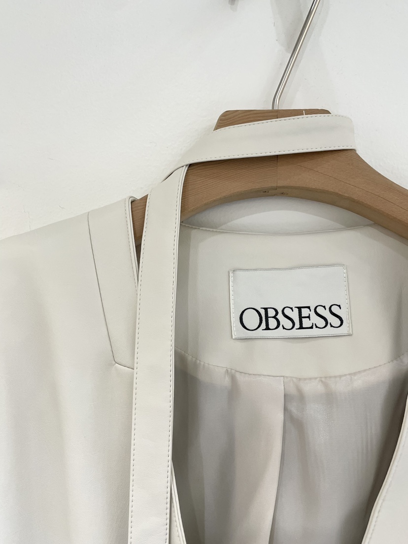 OBSESS東大門㊣代購女士新品熱賣職業25秋冬夾克含脖帶皮革OBSESS/EARLY BIRD夾克