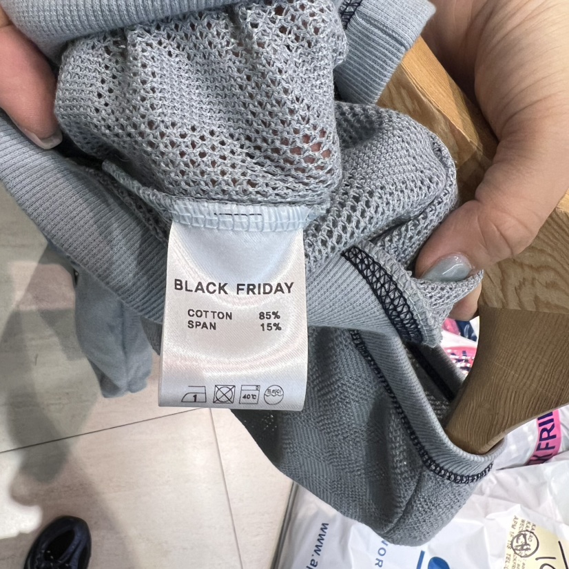 BLACKFRIDAY韓國代購㊣女士新品25秋冬時尚熱賣人氣真品衛衣BLACK FRIDAY衛衣