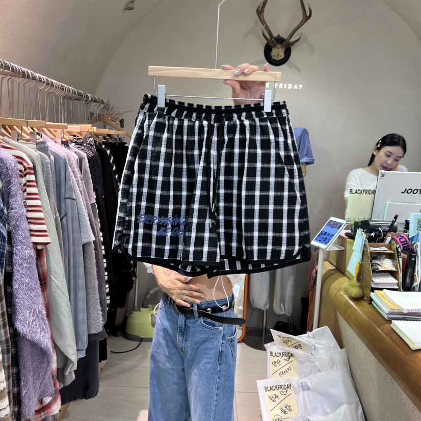 BLACKFRIDAY韓國代購㊣女裝新品25秋冬時尚休閑真品推薦短褲BLACK FRIDAY短褲
