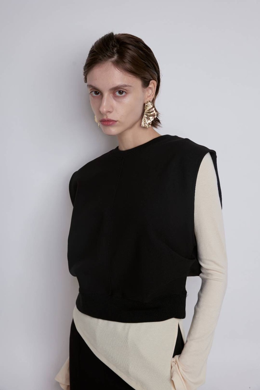 GENTLE B/LOVENTINA韓國代購㊣女裝新品人氣職業吊帶背心GENTLE B/LOVENTINA吊帶/背心