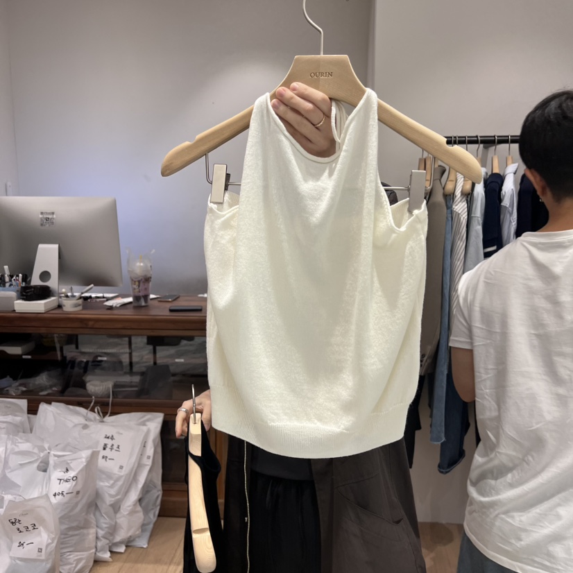 OURIN東大門㊣實拍女士新款休閑熱賣25秋冬真品人氣吊帶背心OURIN吊帶/背心圖色1