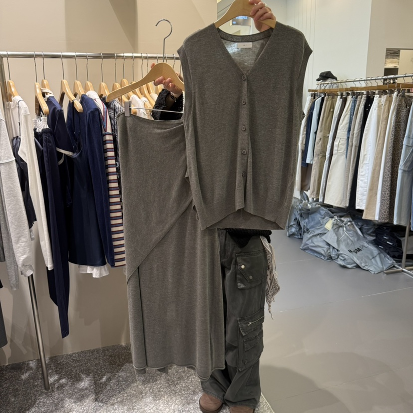 SOF韓國直郵㊣女裝新款熱賣真品時尚25秋冬推薦套裝三件套套裝SOF套裝圖色2