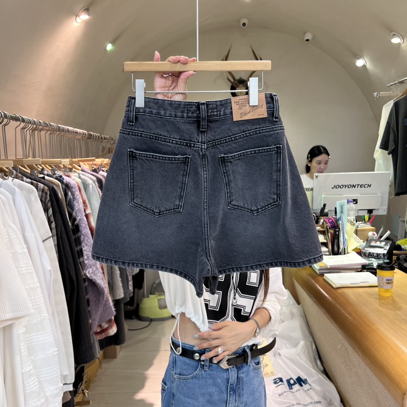 BLACKFRIDAY東大門㊣代購女裝新品時尚推薦真品休閑25秋冬短褲BLACK FRIDAY短褲