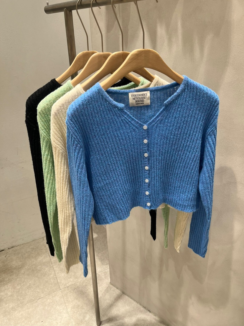 EVERCOMMERCE METICULOUSLY DESIGNED韓國代購㊣女士新品時尚針織衫EVERCOMMERCE METICULOUSLY DESIGNED針織衫