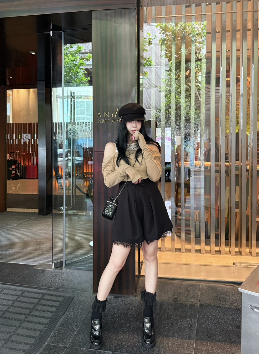 DAILY MOMENT東大門㊣直郵女裝新款休閑25秋冬時尚短褲蕾絲DAILY MOMENT短褲