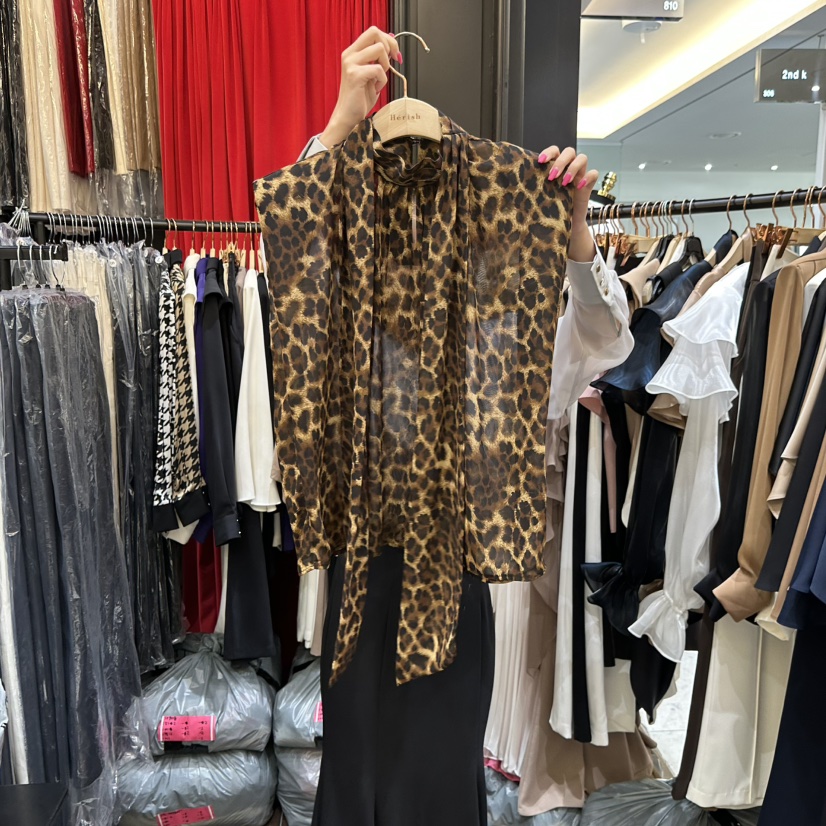 HERISH-HAUTE東大門㊣直郵女裝新款職業吊帶背心含脖帶高領HERISH-HAUTE吊帶/背心圖色5實際價格53000