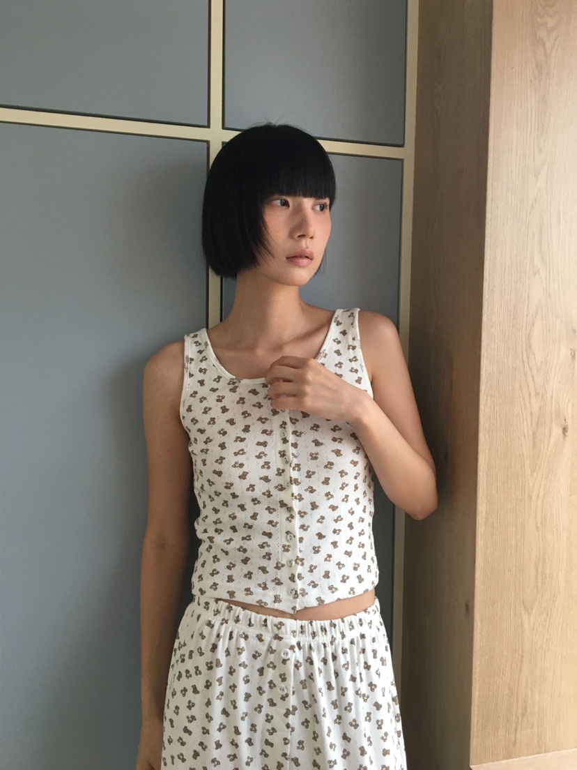 CCW東大門㊣代購女裝新品職業熱賣25秋冬真品推薦吊帶背心紐扣CCW--NYUNYU吊帶/背心
