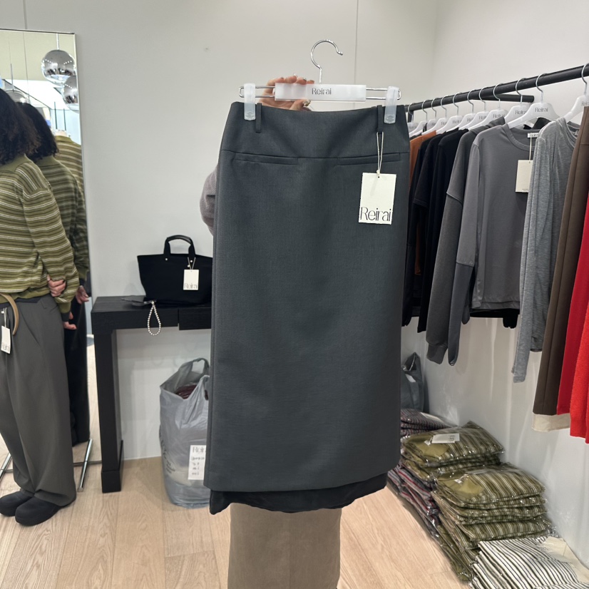 REIRAI東大門㊣實拍女裝新款推薦時尚25秋冬人氣真品職業長裙Reirai長裙圖色2