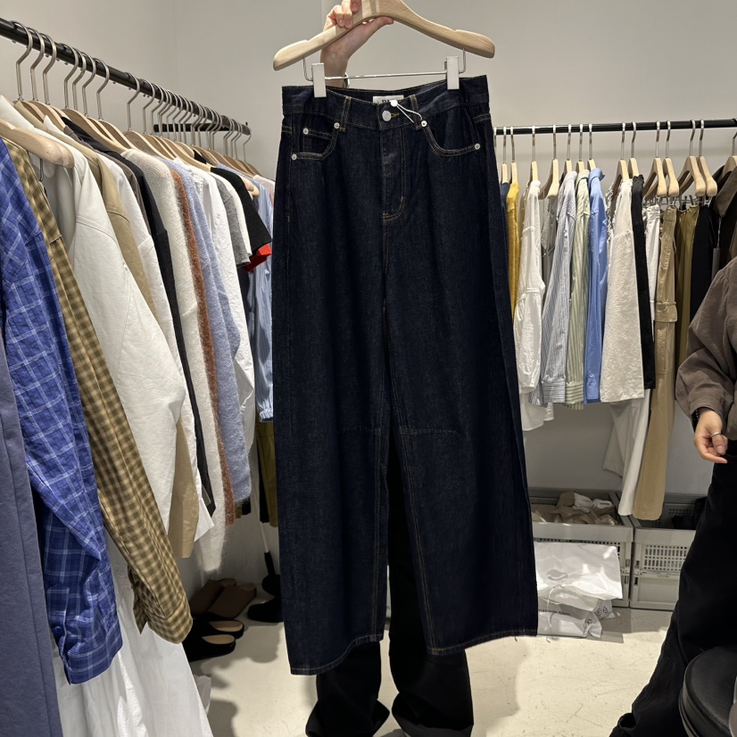 PLATE韓國代購㊣女裝新品熱賣推薦職業25秋冬真品人氣牛仔褲PLATE牛仔褲圖色2