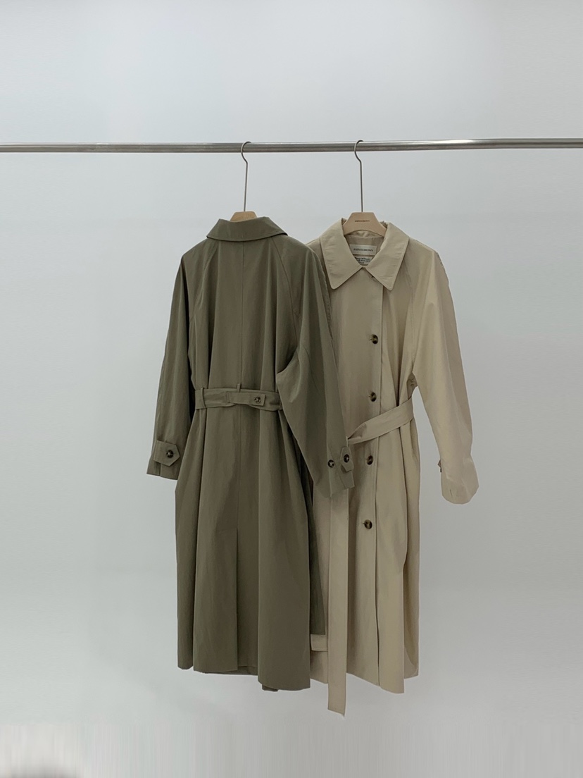ANDYOUBROWN東大門㊣代購女裝新品職業推薦熱賣長款風衣含腰帶ANDYOUBROWN長款風衣