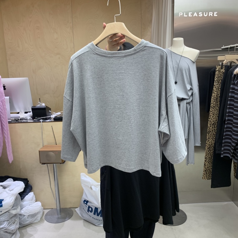 PLEASURE東大門㊣直郵女士新品熱賣真品職業休閑長袖T恤短款PLEASURE長袖T恤