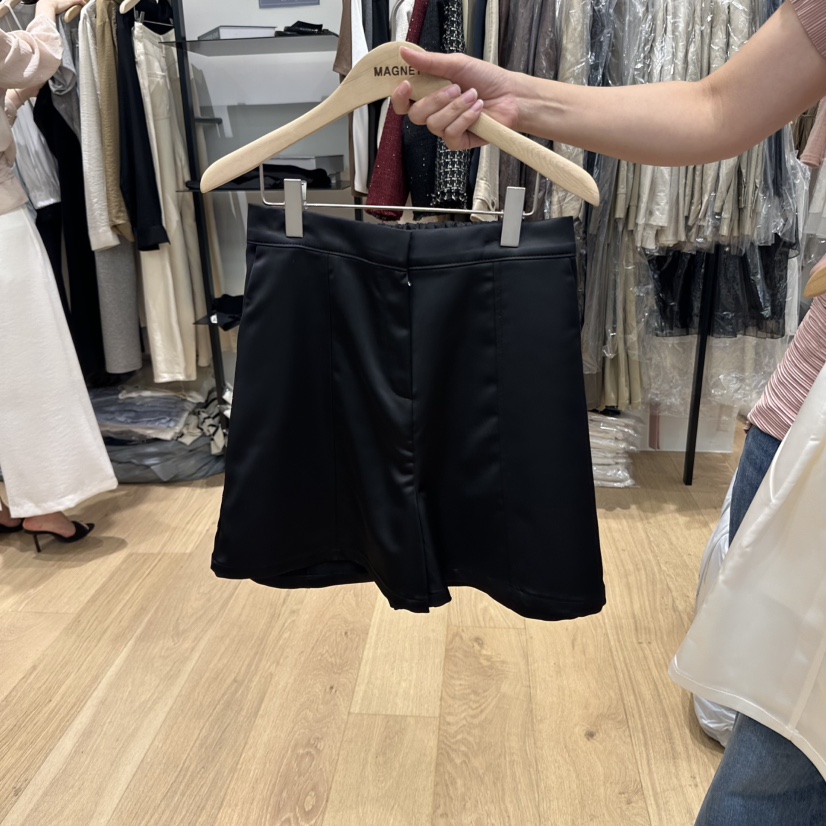 M.G.N東大門㊣實拍女裝新品職業25秋冬真品時尚熱賣推薦短褲MAGNET短褲圖色2