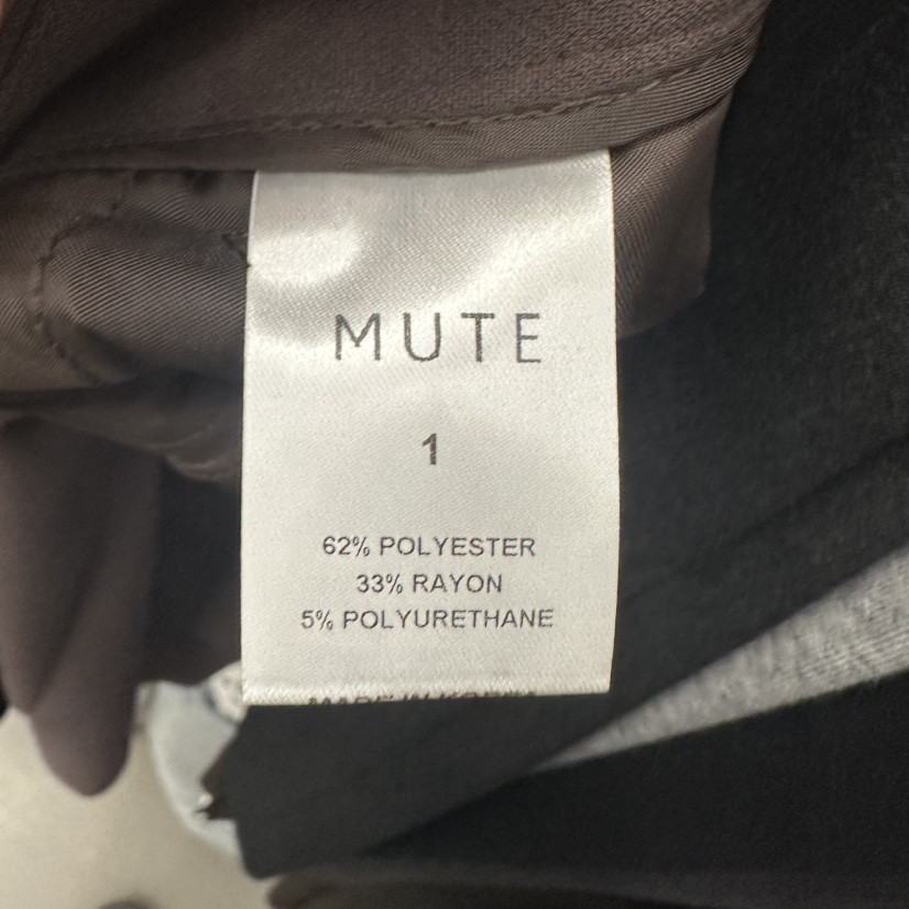 MUTE-P東大門㊣直郵女士新品熱賣休閑推薦真品人氣職業短褲MUTE短褲