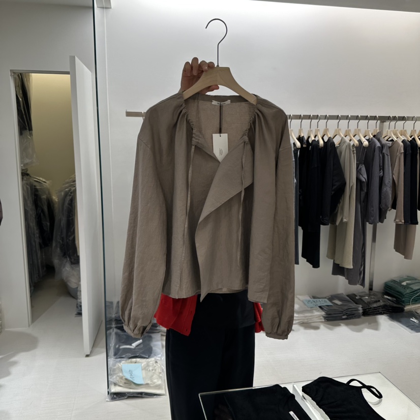 HAUTTE-P韓國代購㊣女士新品真品時尚熱賣職業推薦襯衫蕾絲衫HAUTTE襯衫/蕾絲衫圖色2
