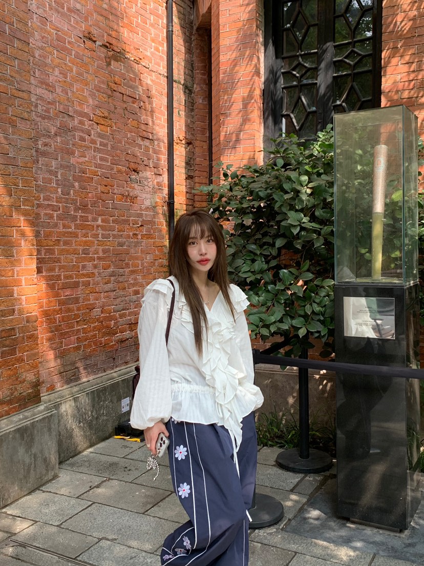 BERTHA東大門㊣代購女士新款時尚人氣25秋冬休閑襯衫蕾絲衫BERTHA襯衫/蕾絲衫