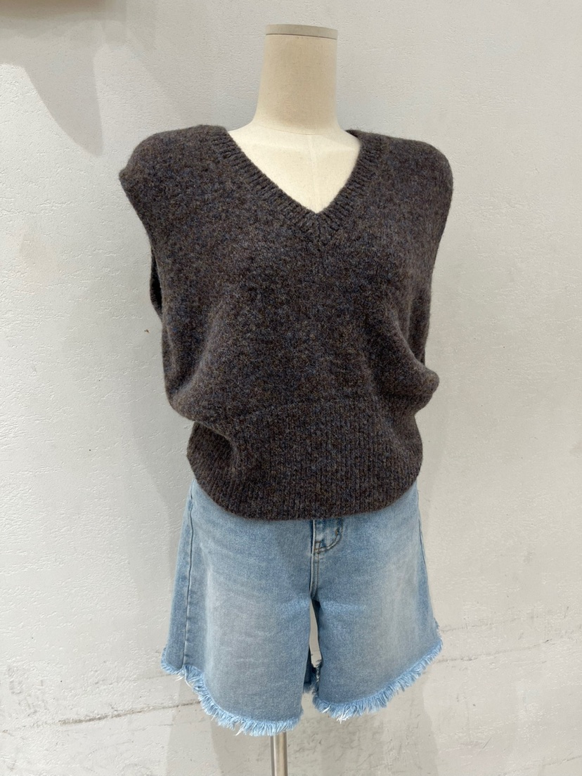 EVERCOMMERCE METICULOUSLY DESIGNED東大門㊣實拍女裝新款25秋冬吊帶背心EVERCOMMERCE吊帶/背心