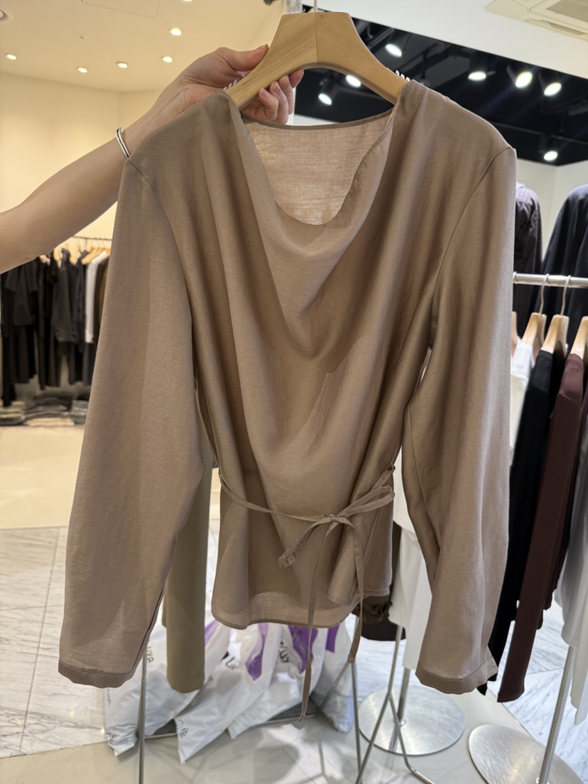 YIKHO STYLE東大門㊣代購女裝新品真品時尚襯衫蕾絲衫含腰繩YIKHO STYLE襯衫/蕾絲衫