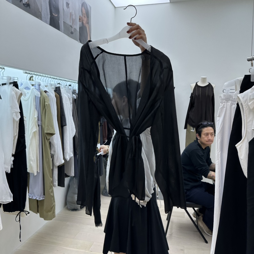 MAINT韓國直郵㊣女士新品25秋冬職業熱賣襯衫蕾絲衫不含內搭MAINT襯衫/蕾絲衫圖色2