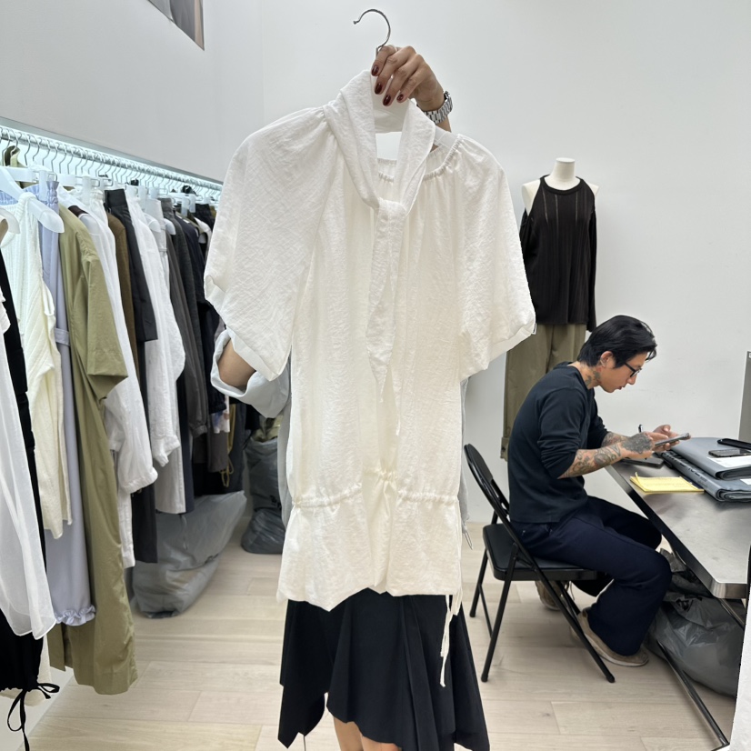 MAINT韓國代購㊣女士新款職業時尚熱賣人氣襯衫蕾絲衫含脖帶MAINT襯衫/蕾絲衫圖色1