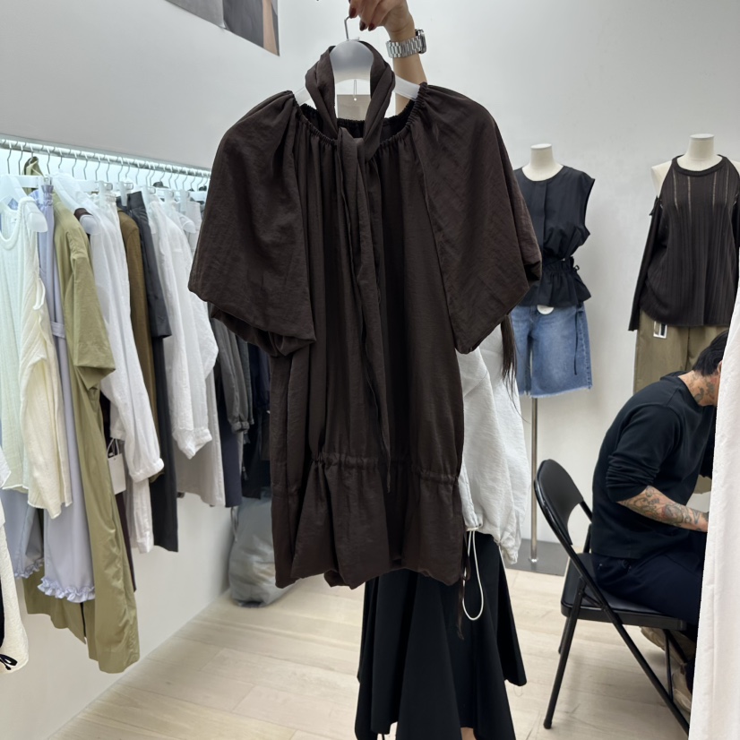 MAINT韓國代購㊣女士新款職業時尚熱賣人氣襯衫蕾絲衫含脖帶MAINT襯衫/蕾絲衫圖色2