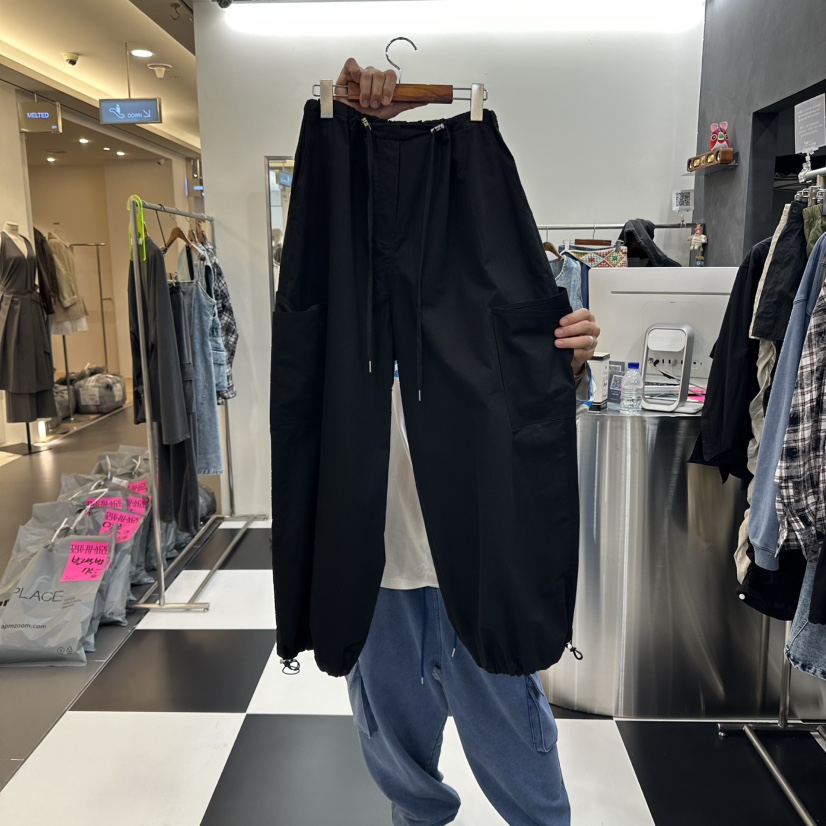 LADYBLACK韓國直郵㊣女士新品熱賣人氣25秋冬時尚休閑褲口袋LADYBLACK休閑褲圖色2