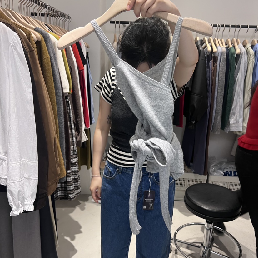PLATE東大門㊣代購女士新款熱賣職業推薦25秋冬吊帶背心V領PLATE吊帶/背心圖色2