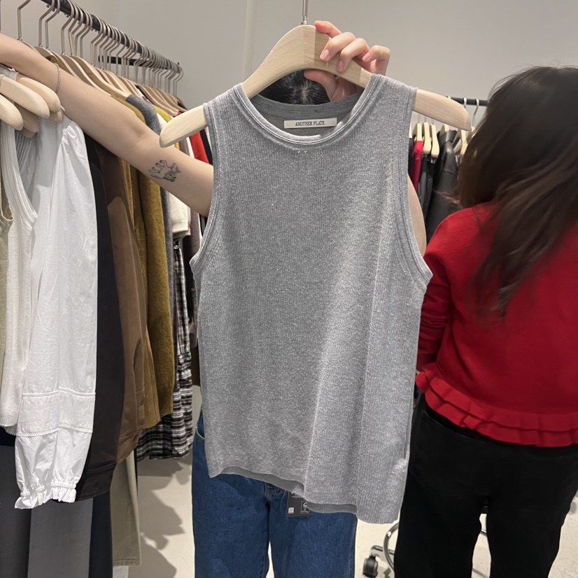 PLATE韓國代購㊣女士新品人氣25秋冬時尚休閑真品熱賣吊帶背心PLATE吊帶/背心圖色1