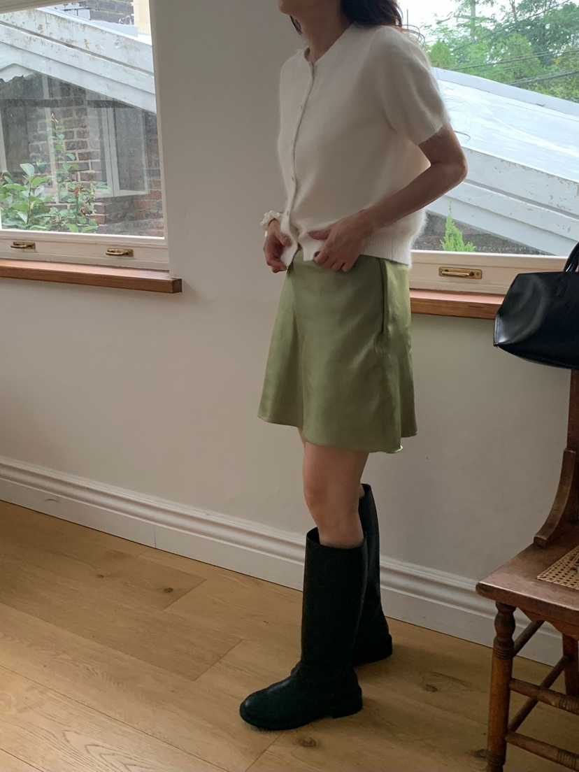 BLEECKER韓國直郵㊣女士新款人氣休閑熱賣推薦時尚短裙緞面BLEECKER短裙