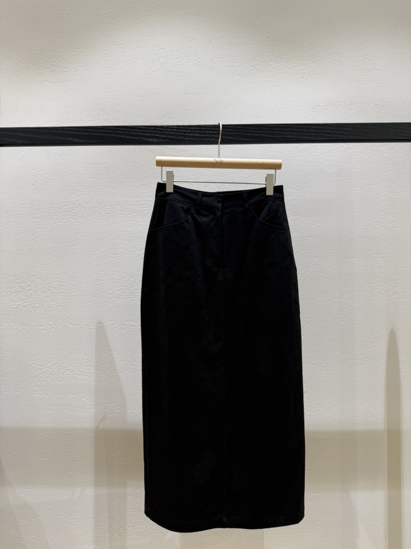 NDE東大門㊣實拍女士新品真品時尚職業推薦熱賣人氣25秋冬長裙NDE長裙