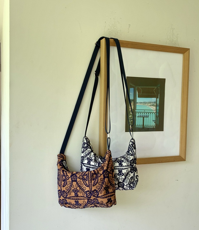 POSH BLUE韓國代購㊣女士新品人氣真品時尚單肩斜跨包刺繡POSH BLUE單肩/斜跨包