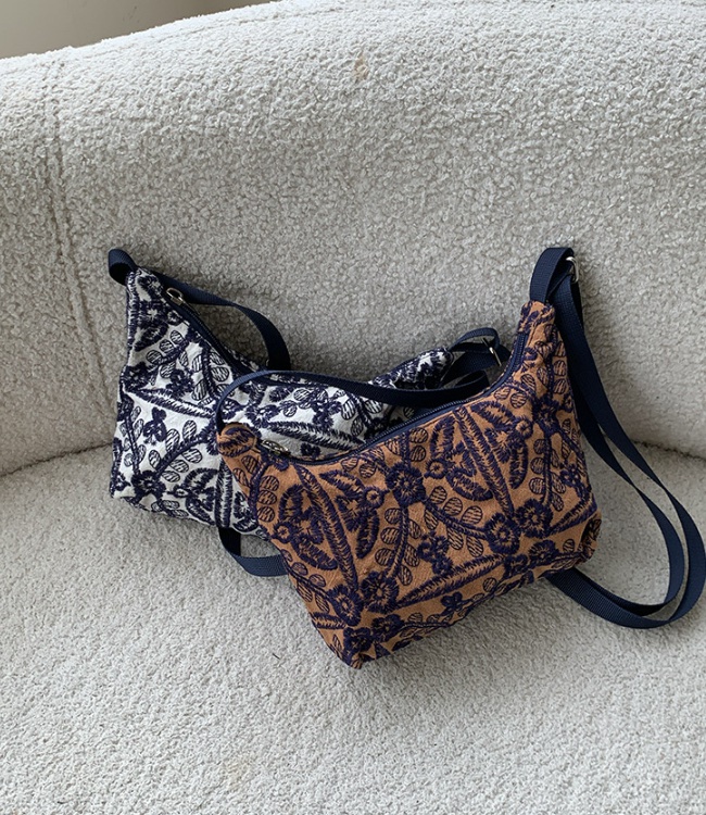 POSH BLUE韓國代購㊣女士新品人氣真品時尚單肩斜跨包刺繡POSH BLUE單肩/斜跨包