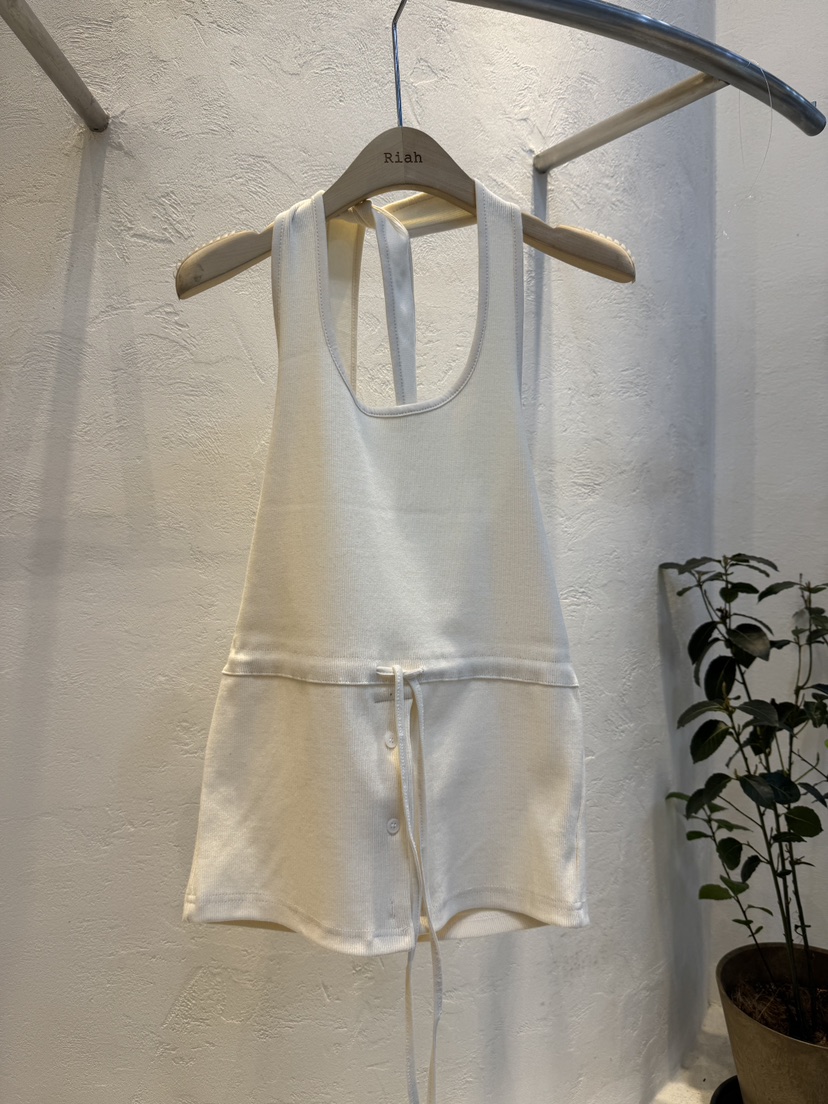 RIAH東大門㊣直郵女裝新品人氣熱賣職業時尚25秋冬吊帶背心RIAH吊帶/背心圖色1