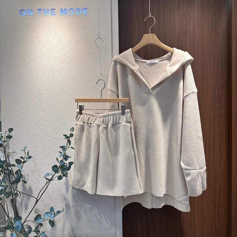 ON THE MODE韓國代購㊣女裝新款時尚熱賣推薦人氣套裝套裝ON THE MODE套裝圖色1