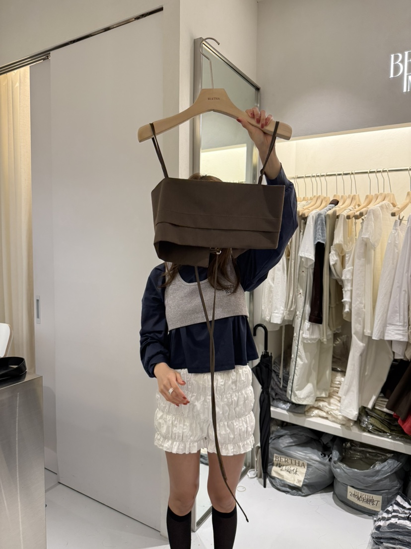 BERTHA東大門㊣實拍女裝新款推薦25秋冬人氣職業真品吊帶背心BERTHA吊帶/背心圖色1