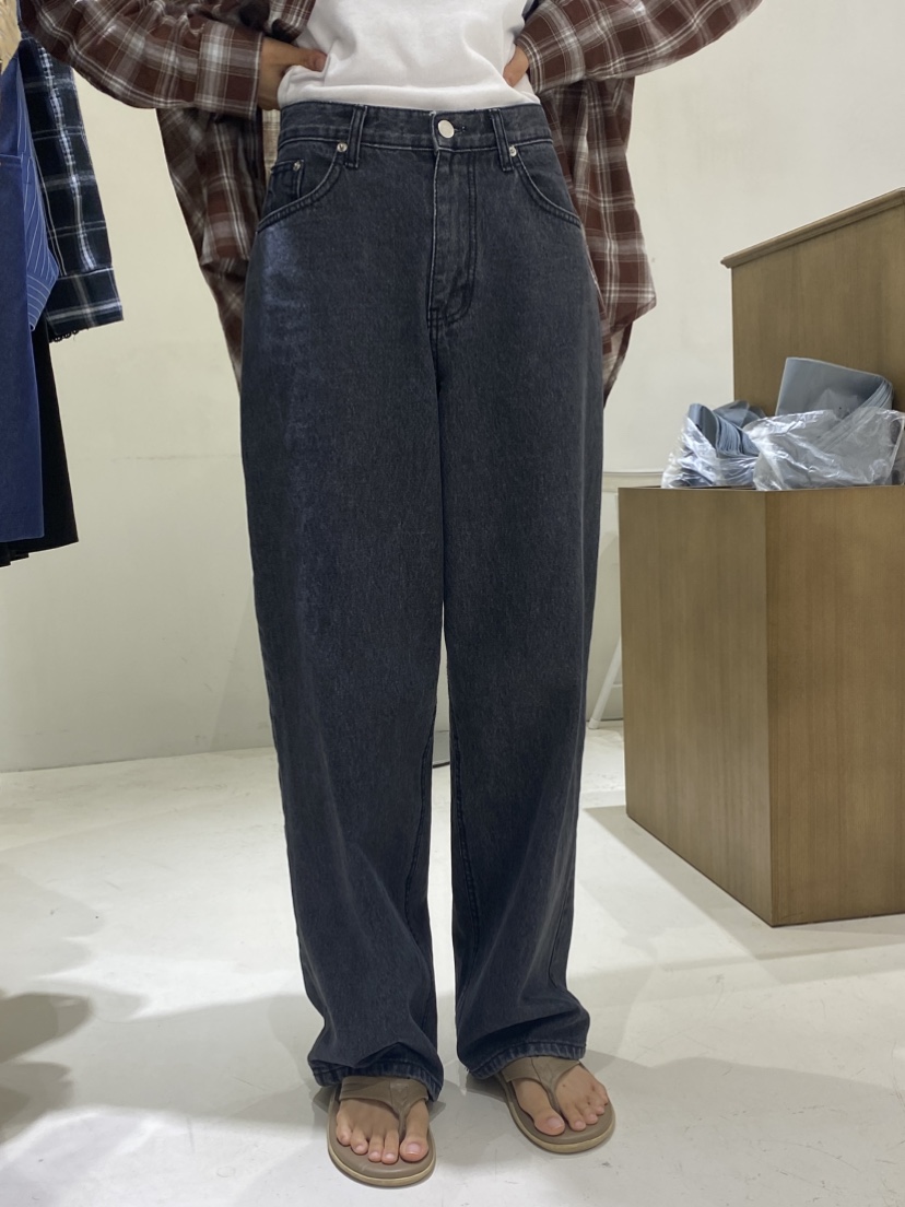 A WANT東大門㊣實拍女裝新品熱賣時尚職業人氣25秋冬牛仔褲A WANT牛仔褲