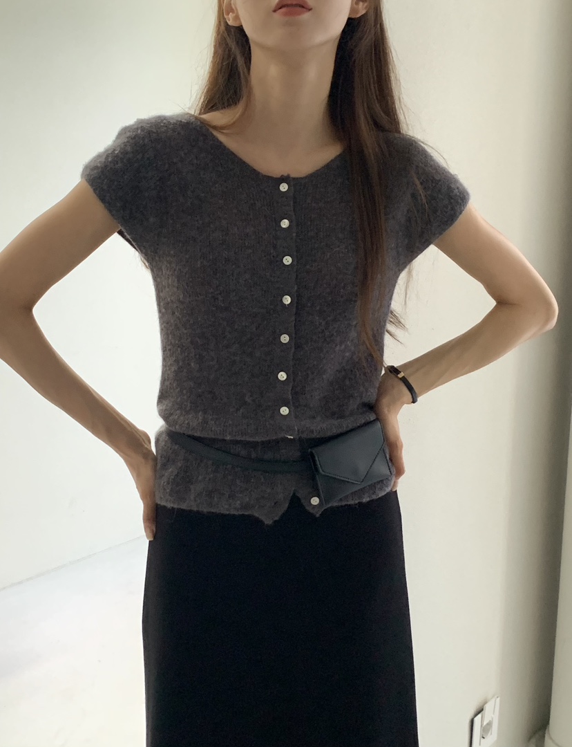 NOTICE東大門㊣直郵女裝新品推薦職業真品人氣熱賣時尚針織衫NOTICE針織衫
