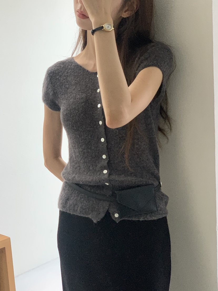 NOTICE東大門㊣直郵女裝新品推薦職業真品人氣熱賣時尚針織衫NOTICE針織衫