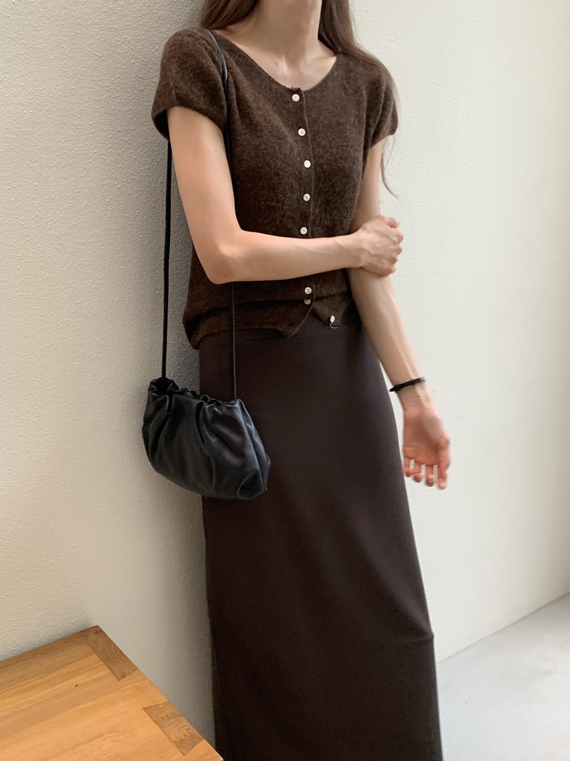 NOTICE東大門㊣直郵女裝新品推薦職業真品人氣熱賣時尚針織衫NOTICE針織衫