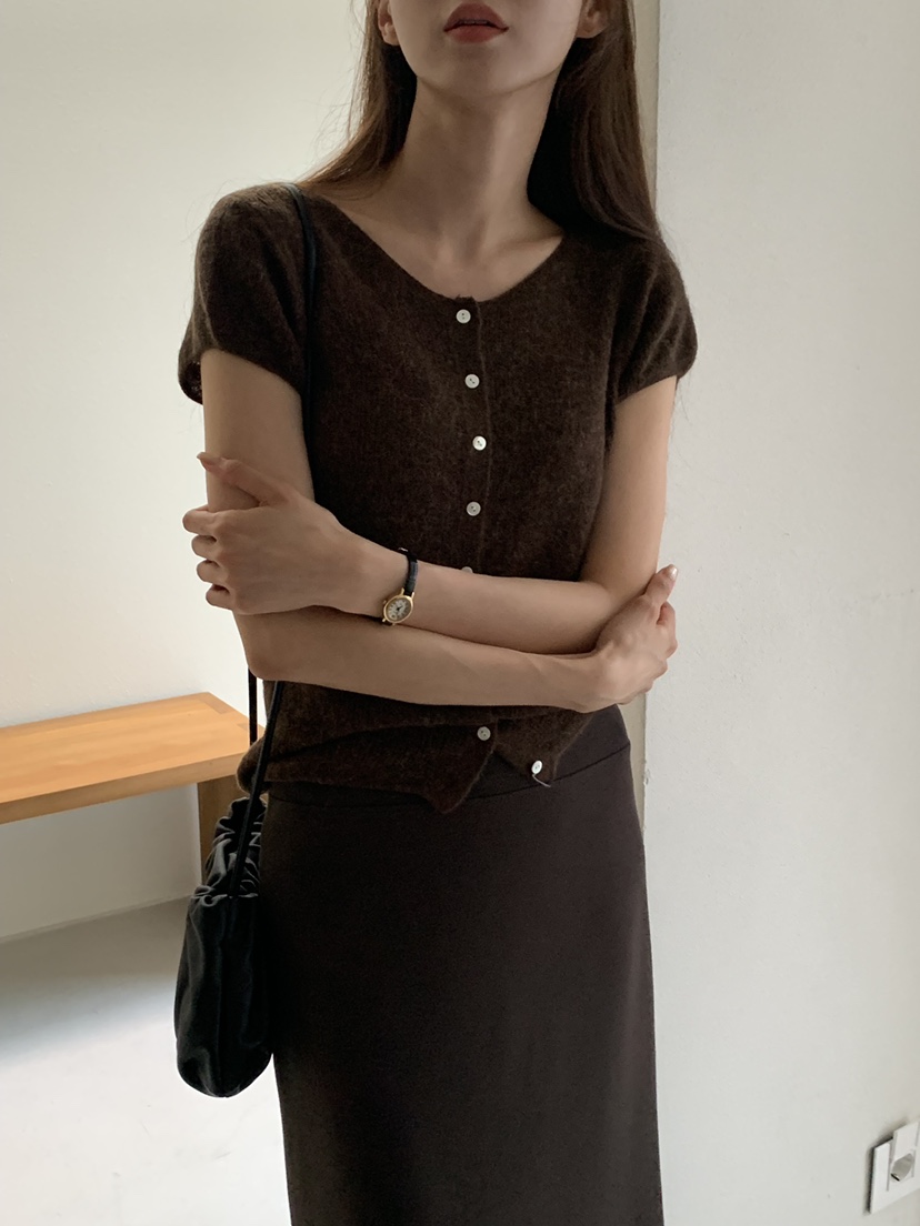 NOTICE東大門㊣直郵女裝新品推薦職業真品人氣熱賣時尚針織衫NOTICE針織衫