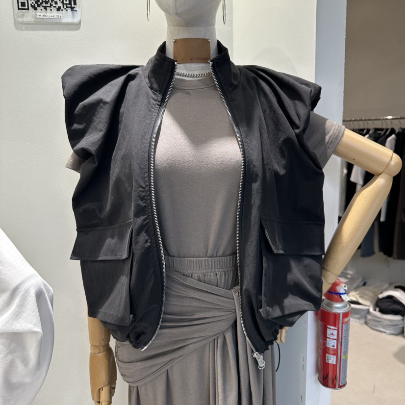 AT THE END東大門㊣直郵女士新品人氣熱賣真品時尚職業馬甲AT THE END馬甲圖色2