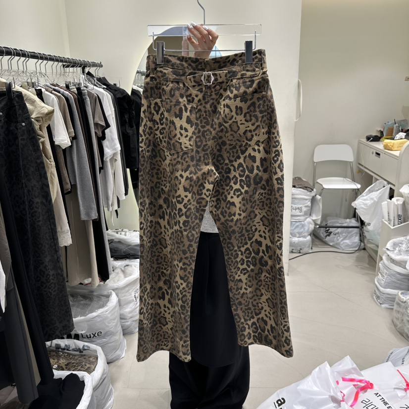 AT THE END東大門㊣直郵女裝新品休閑熱賣25秋冬時尚休閑褲AT THE END休閑褲