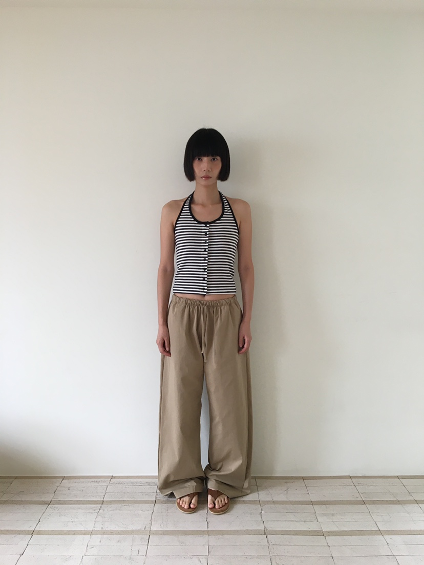 CCW東大門㊣代購女裝新品休閑熱賣時尚職業推薦25秋冬吊帶背心CCW--NYUNYU吊帶/背心