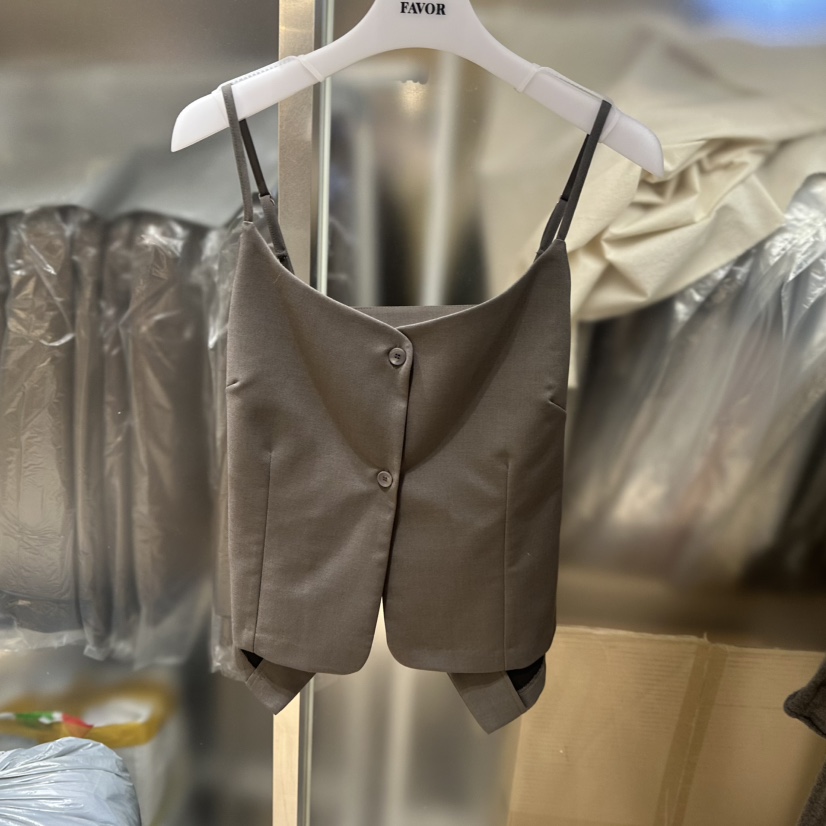 FAVOR-P東大門㊣直郵女士新款職業25秋冬熱賣休閑吊帶背心FAVOR吊帶/背心圖色1