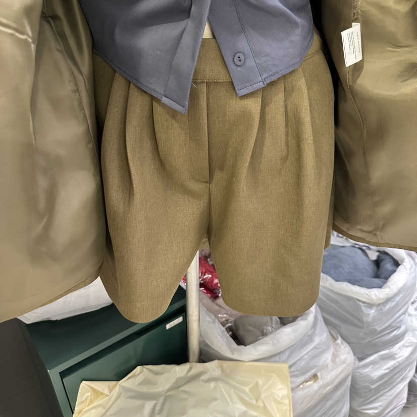 UOOV韓國直郵㊣女士新款25秋冬休閑人氣推薦熱賣職業時尚短褲UOOV短褲圖色1