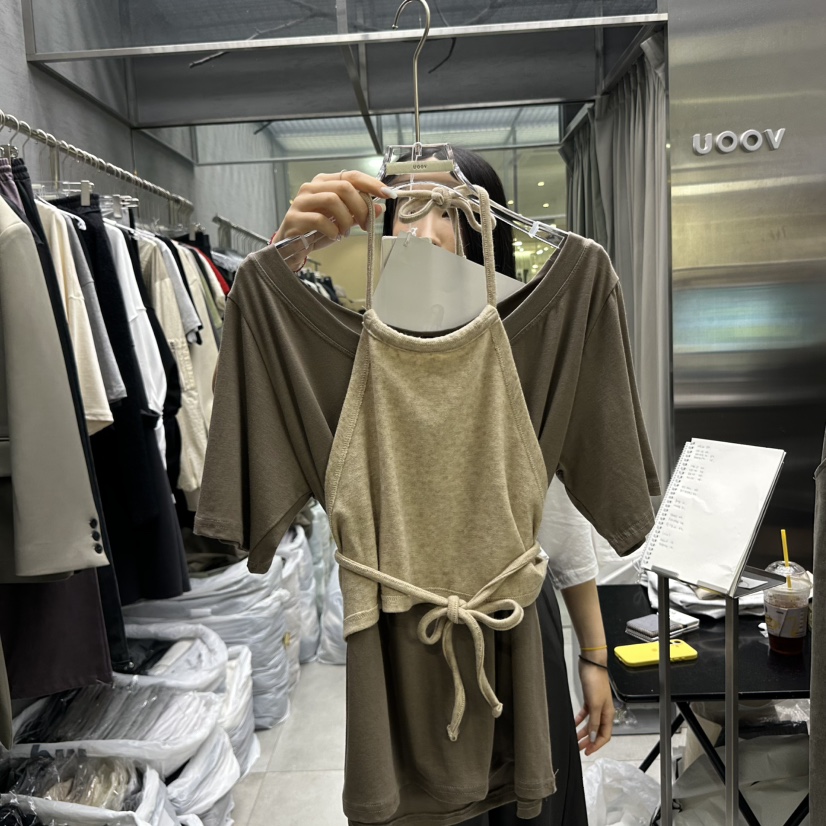 UOOV東大門㊣實拍女士新品25秋冬熱賣時尚吊帶背心不含內搭UOOV吊帶/背心圖色2