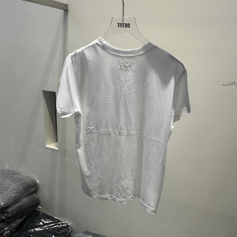 OUTFIT東大門㊣代購女裝新品推薦真品時尚熱賣人氣25秋冬T恤OUTFITT恤