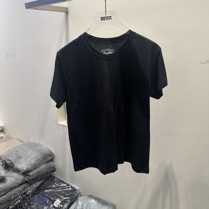 OUTFIT東大門㊣代購女裝新品推薦真品時尚熱賣人氣25秋冬T恤OUTFITT恤圖色2